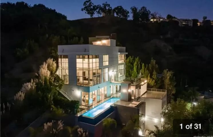 The Hollywood Hills Glass House