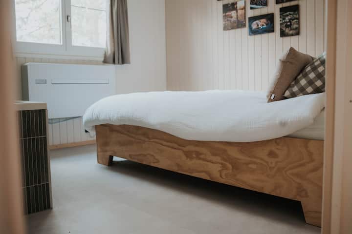 Slaapkamer met ligbad