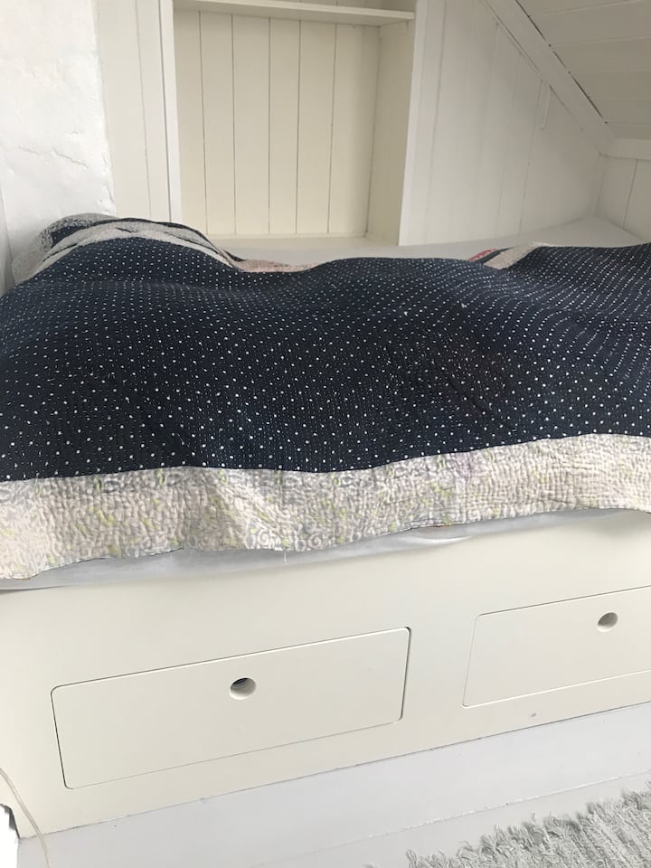 Bitte lite soverum for person