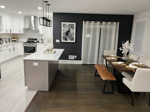 3 bed 1 bath… 15 minutes from EWR, 35 min to NYC