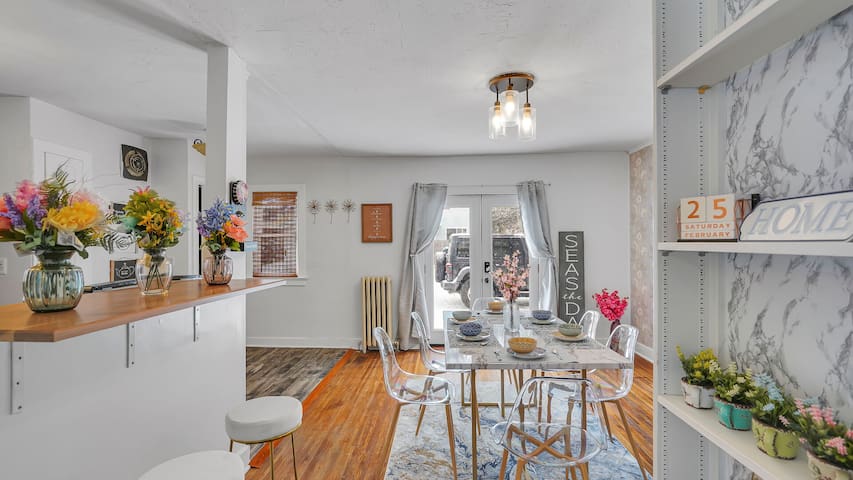 Perfect getaway home for family and friends gallery image 2