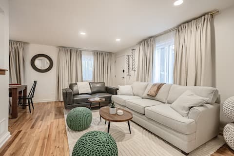 Top Airbnb: Buckhead Village Duplex 2Br 2Ba | Walk Everywhere! in Atlanta