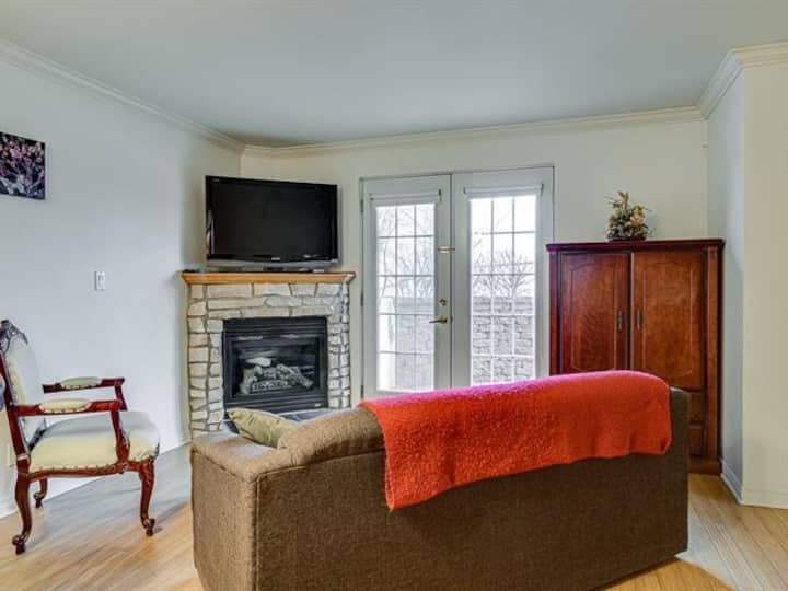 Suite With Fireplace In Saint Sauveur - Saint-Sauveur