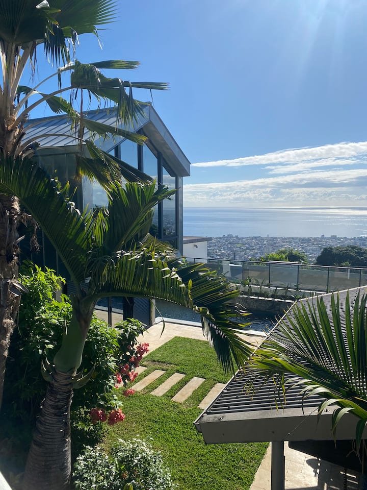 Head in the air, with your feet in the water! Houses for Rent in