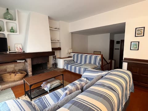 Very cozy house, 2 terraces and balcony