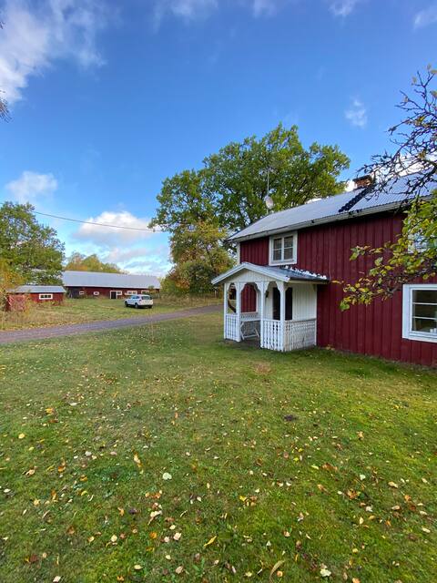Private cozy cottage in the countryside