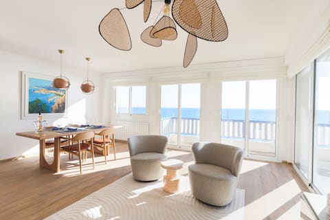 Top Airbnb: Beachfront - Elegant and Modern new apartment in Menton