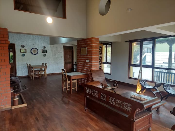 The Sherwoods Twin Bungalow+studioflat.(only4info) - Ooty