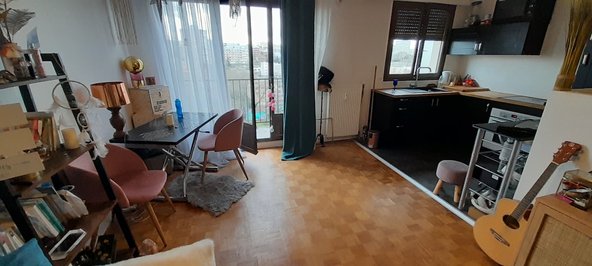 Annuncio Airbnb popolare: Bright and cozy apartment. a Bagnolet