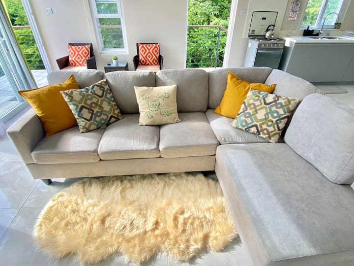 Adèj Hideaway - A Cozy Fully Furnished Apartment - Santa Lucía