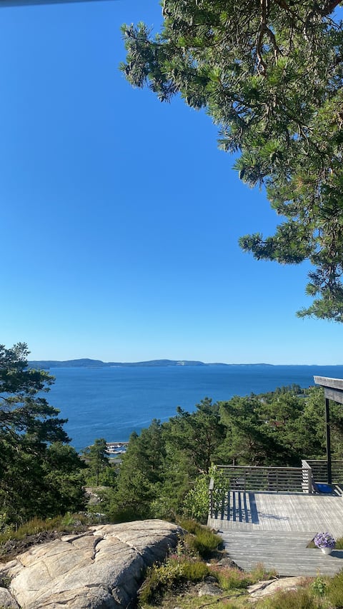 Summer paradise! Undisturbed property with panoramic views