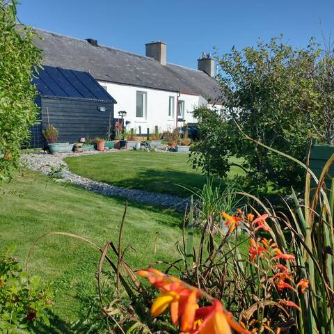 Snowberry Cottage • Cosy, peaceful retreat
