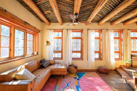 Secluded Adobe Sanctuary + Views