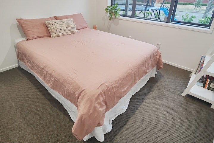 საძინებელი 3