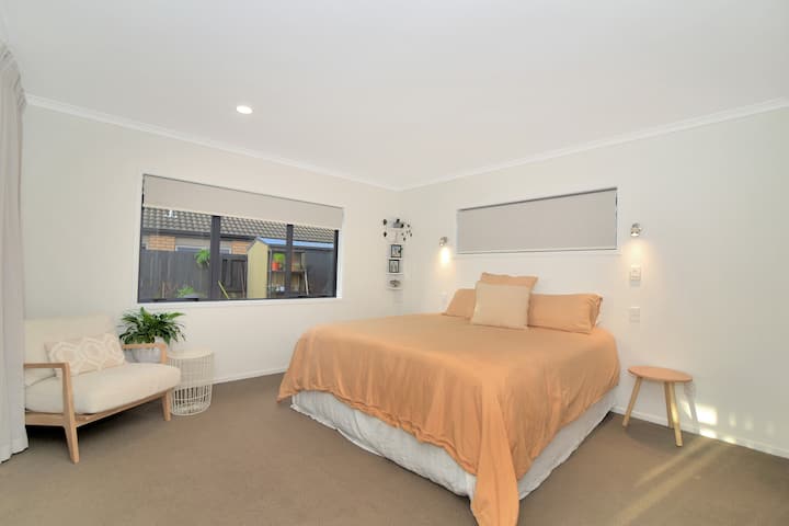 საძინებელი 4