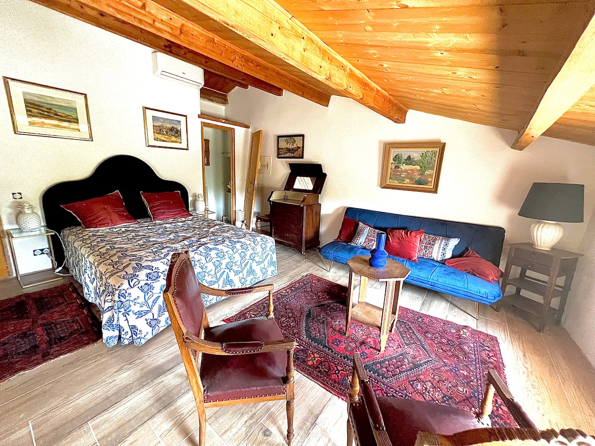 spavaća soba na 2. katu 160 kreveta i kauč na razvlačenje. Klima-uređaj 