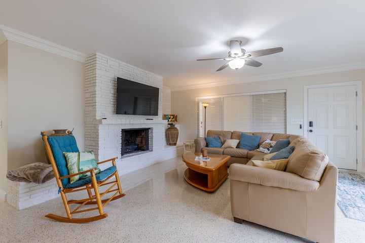 Beach Area Huge Home 7bd Heated Pool Bbq Laundry - Boca Raton, FL