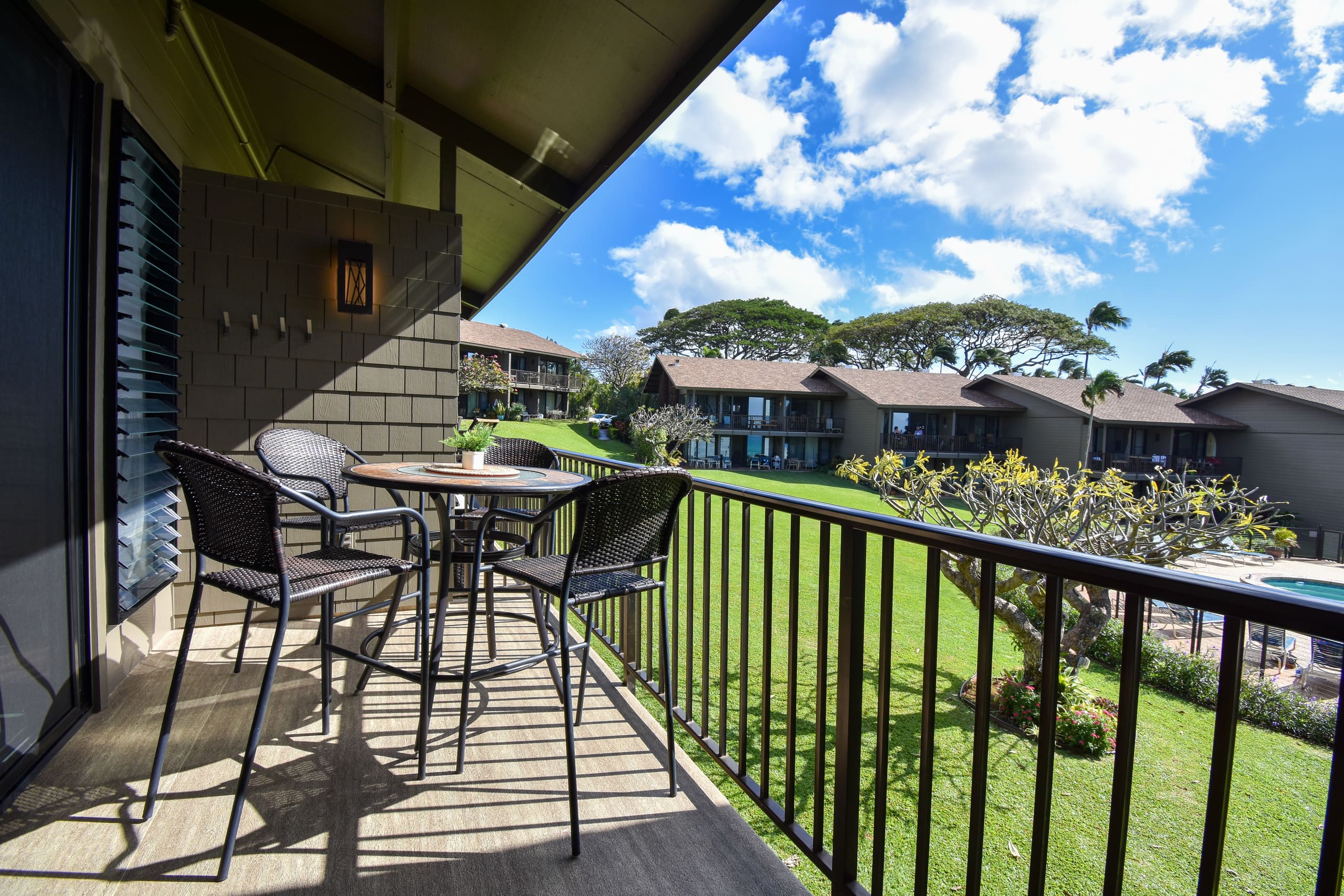 Condo in Lahaina · ★4.96 · 2 bedrooms · 3 beds · 2 baths - Image 20