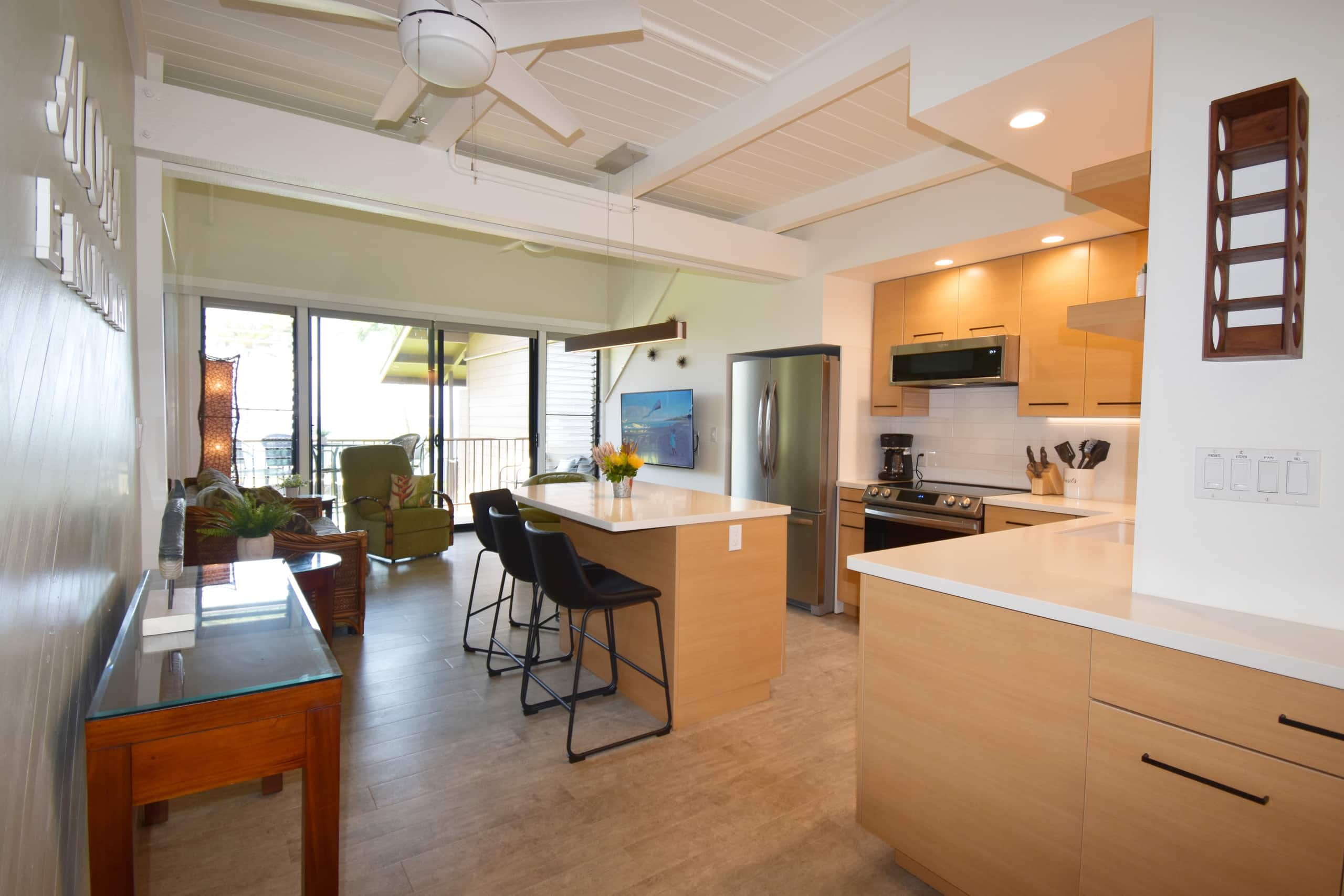 Condo in Lahaina · ★4.96 · 2 bedrooms · 3 beds · 2 baths - Image 2