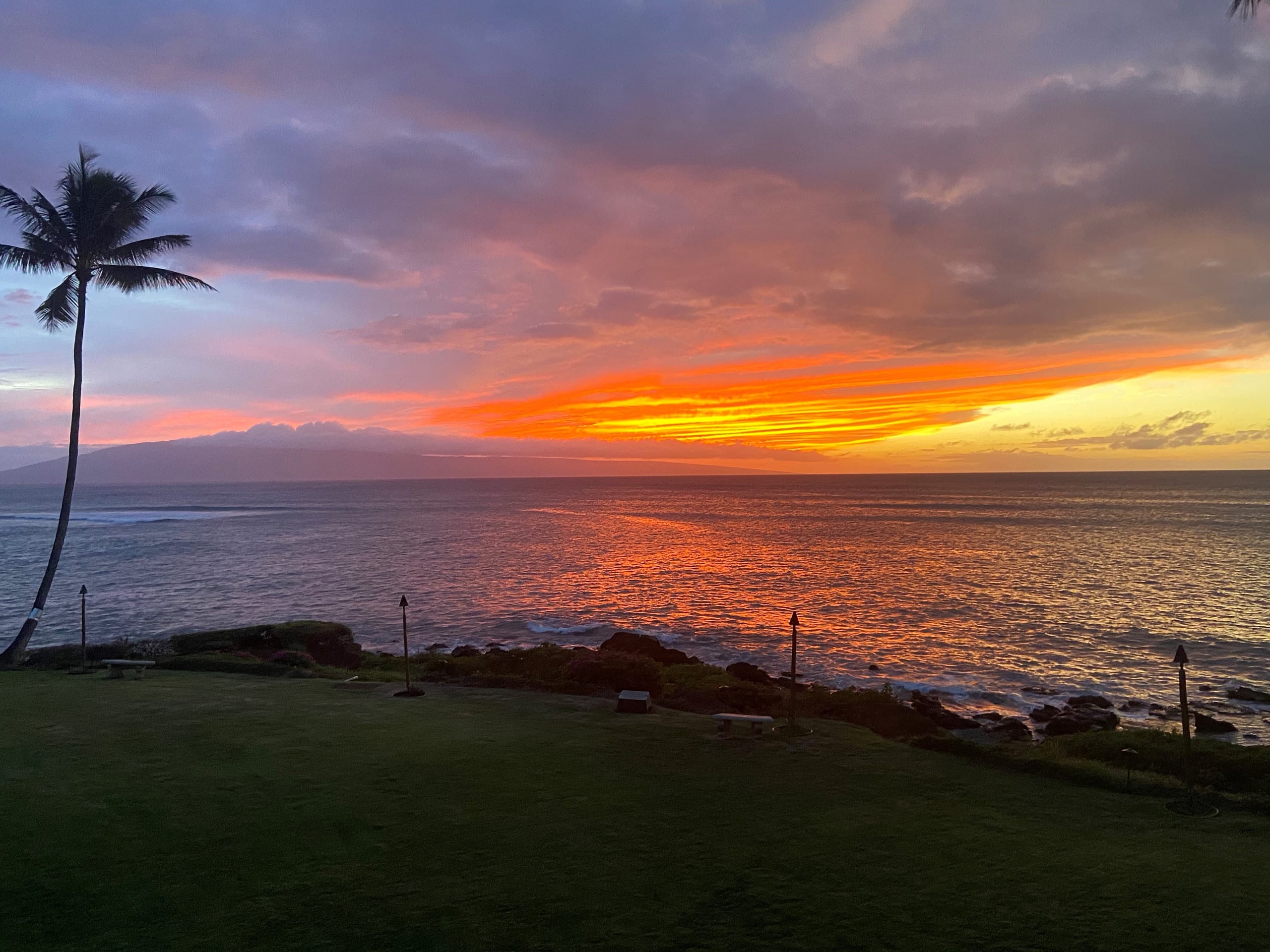 Condo in Lahaina · ★4.96 · 2 bedrooms · 3 beds · 2 baths - Image 25