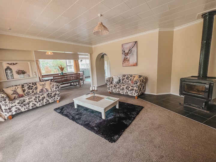 Tha 'Olde Wool Shed' Fox Glacier - Spacious Home - Fox Glacier