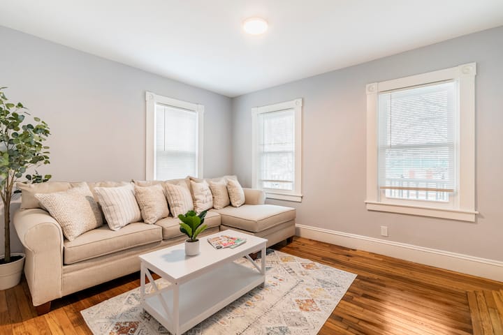 Modern Downtown Condo! - New Bedford, MA