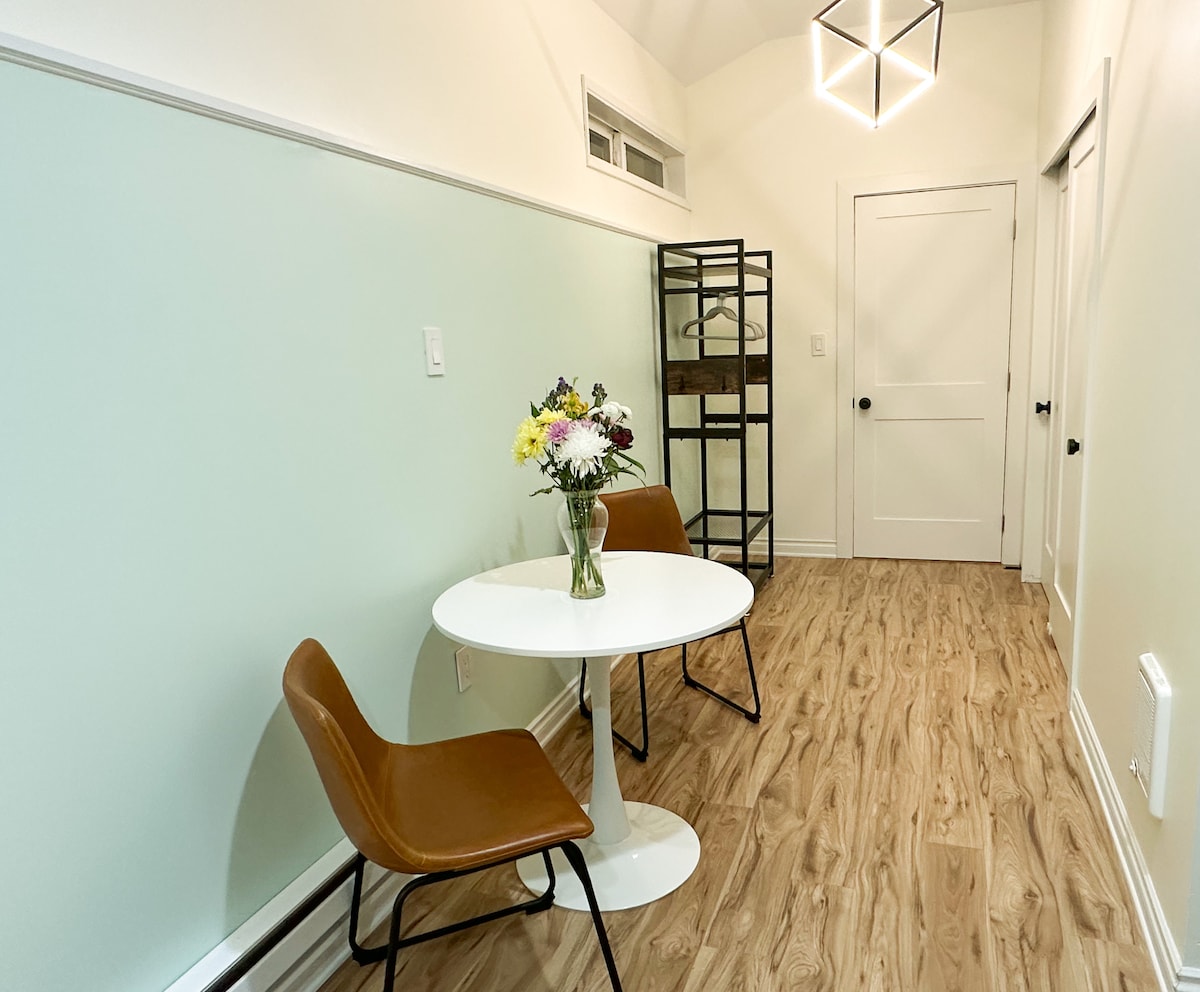 Queen Anne Studio