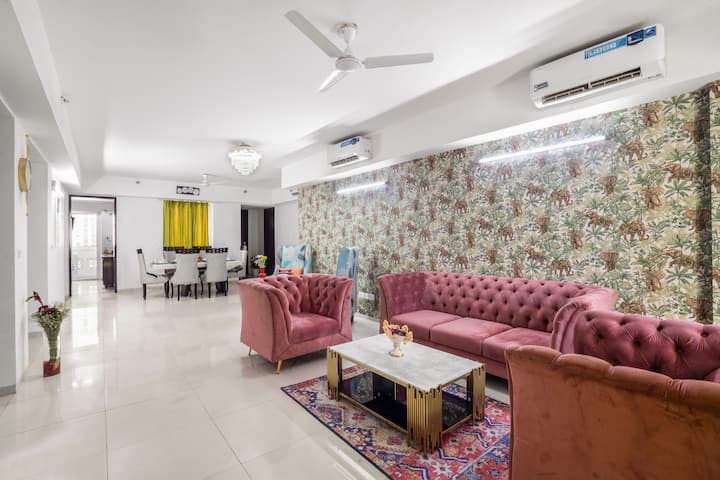 Homlee-Super Luxury 4 BHK Apartment nr NOIDA EXPO