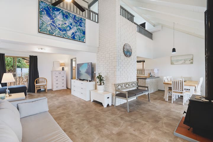 Oceanview Loft by Peppy Beach Retreats®