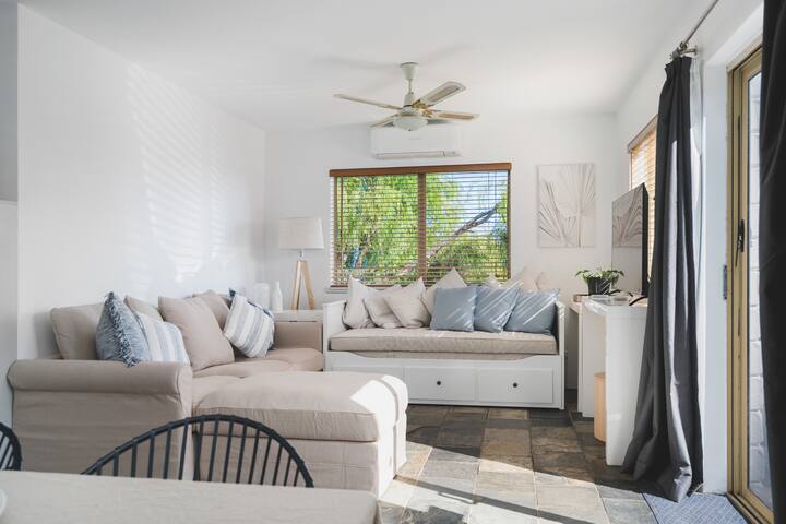 Oceanview Lodge by Peppy Beach Retreats® gallery image 3