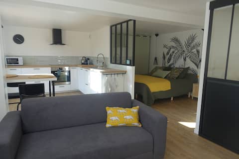 Popular Airbnb listing: Large studio recently renovated in Haute Garonne