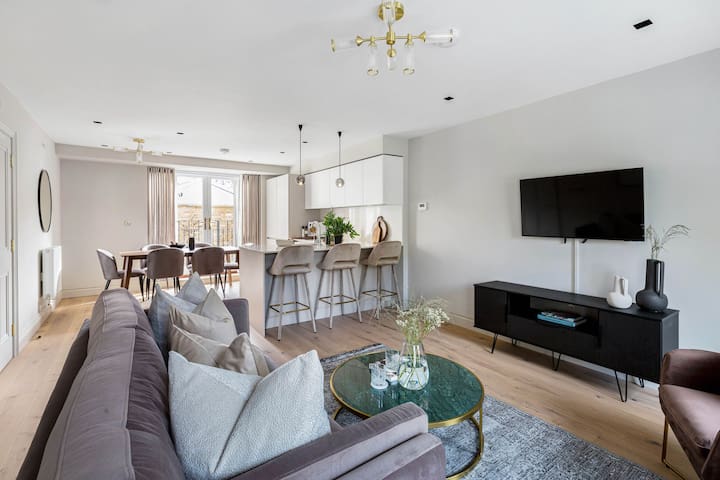 Sloane Square 3 bedroom apartment
