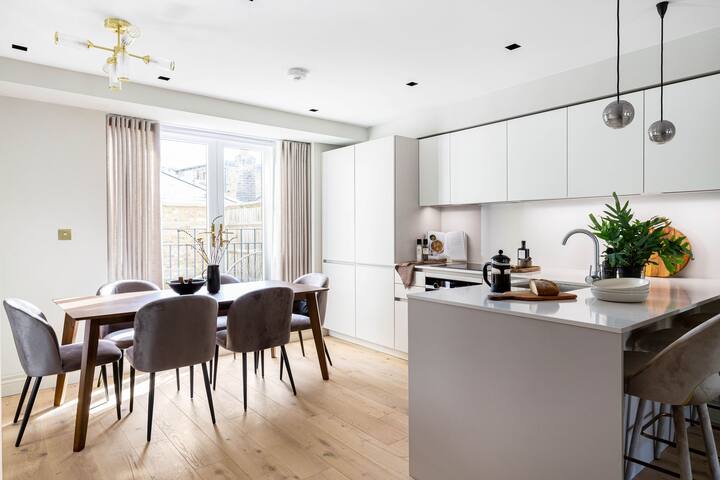 Sloane Square 3 bedroom apartment gallery image 3