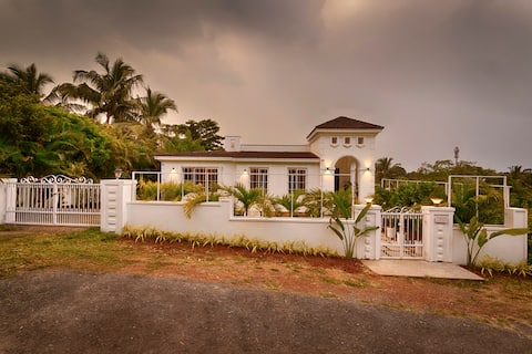 2 BHK Private Pool  Villa Near Hilltop, Anjuna