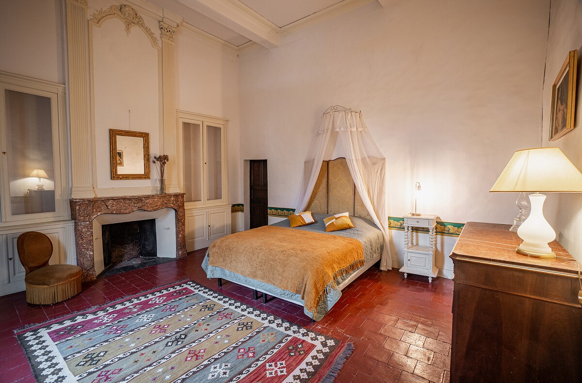 Marquee Basville Room