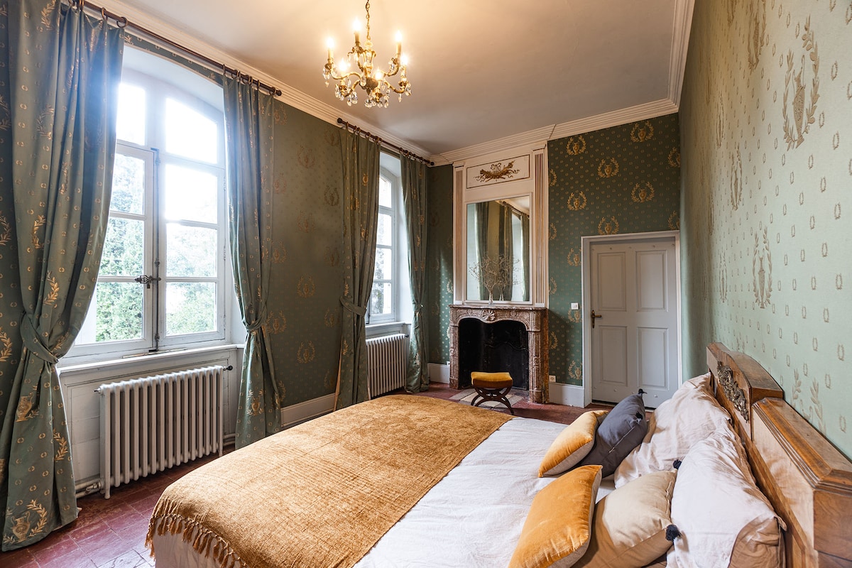 Guest suite of the Lord of Montvaillant