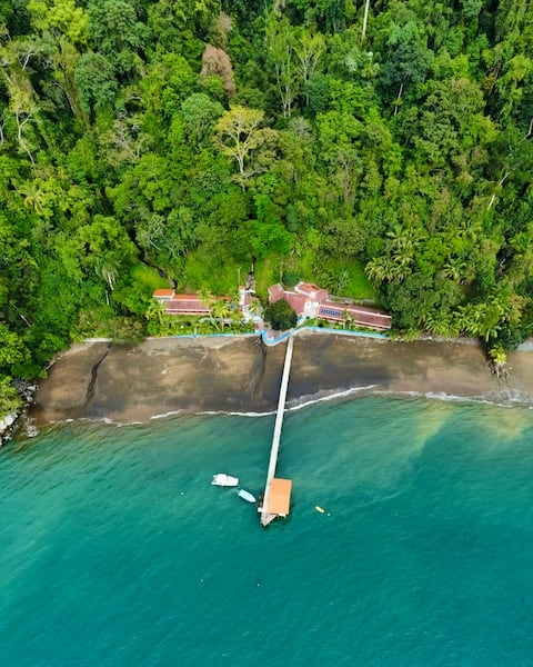 Private front beach Lodge