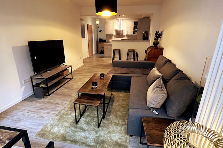 Modernes Zentral Gelegenes Apartment, 50m Vom Bhf - Düsseldorf