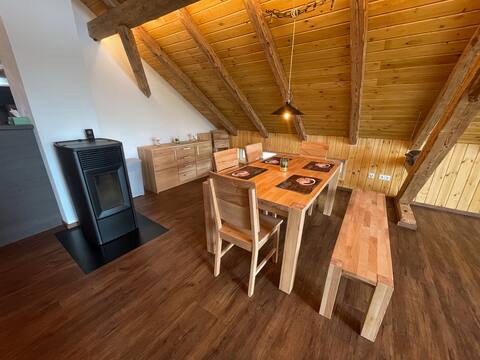 Erfolgreiche Airbnb-Immobilie: Apartment with small brewery and farm connection in Ostallgäu