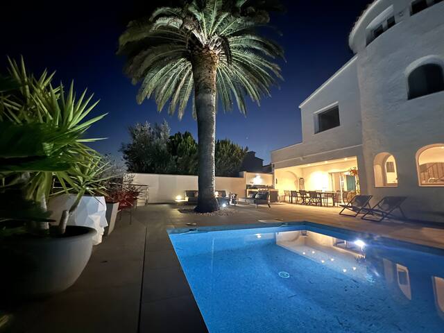 Villa à Empuriabrava 10/12 pers avec amarre 14 m