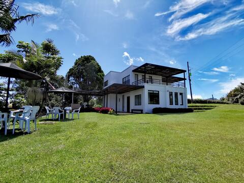 Hermosa finca-recarga tu enegia
