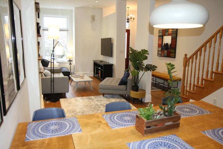 Family Oasis Dundas & Ossington gallery image 3