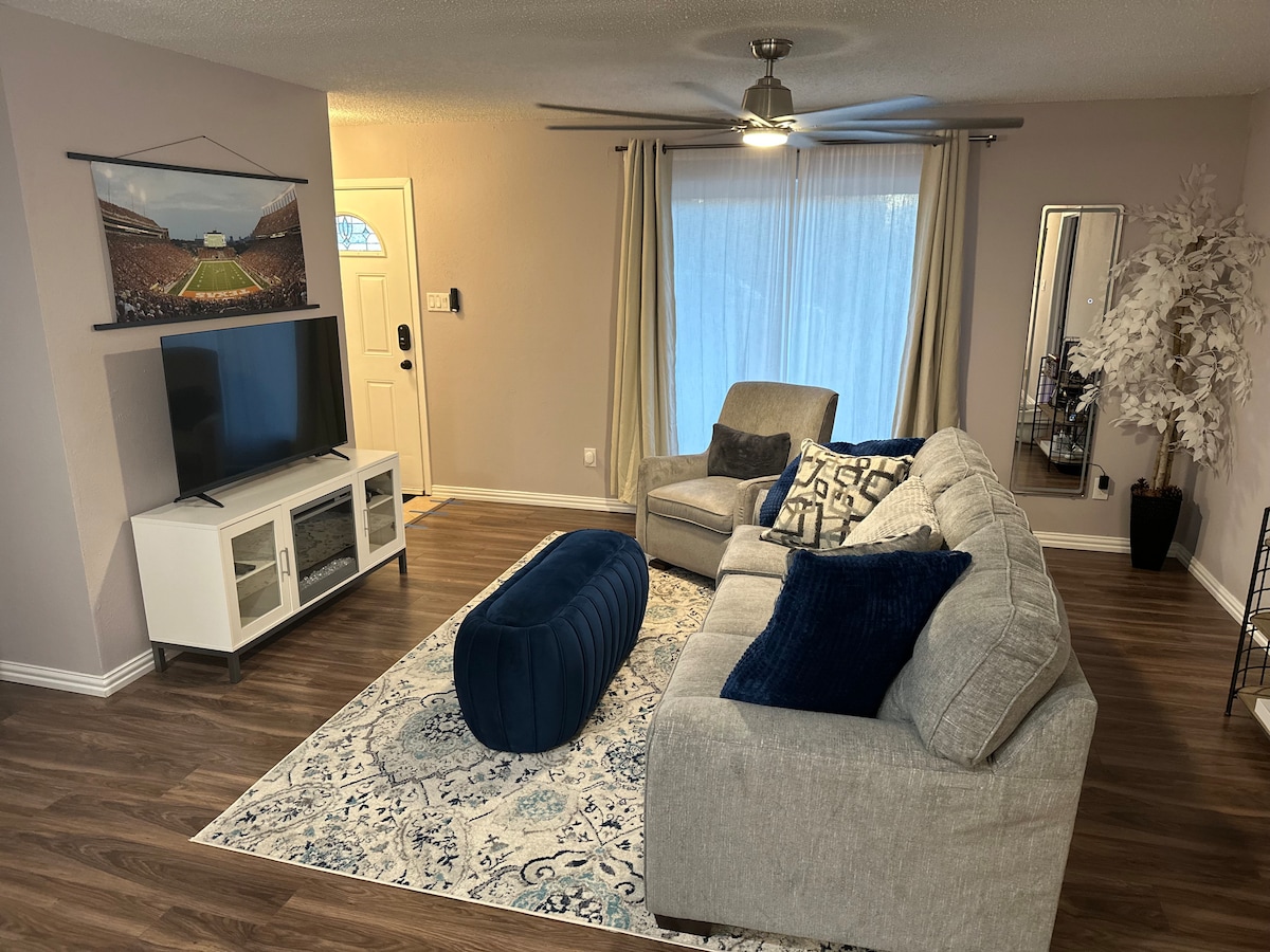 Popular Airbnb listing: Round Rock Supernova minutes to RR Multipurpose in Round Rock