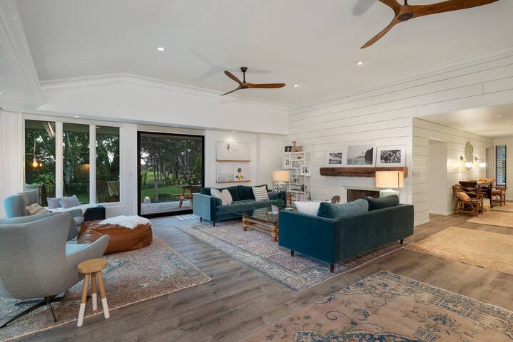 Amazing home w/pool & AC in bedrooms! gallery image 4