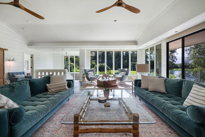 Amazing home w/pool & AC in bedrooms!