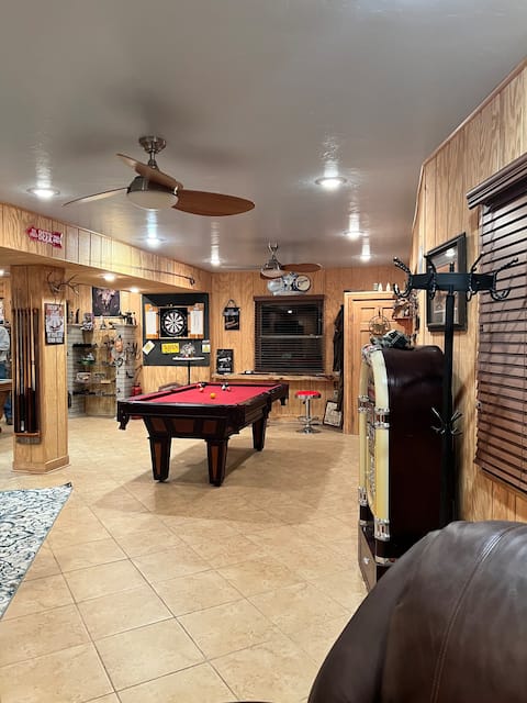 Relaxing, fun mountain getaway
