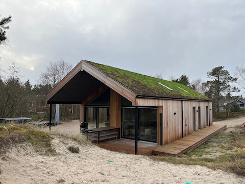 Luxury summer house from '22. Short walking distance to beach