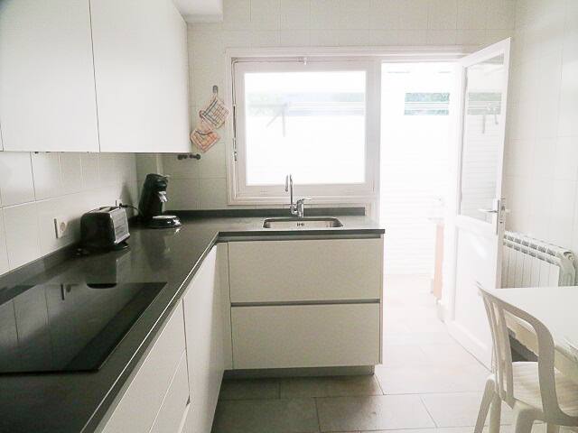 Villa adosada junto a la playa y el golf by Egona gallery image 4