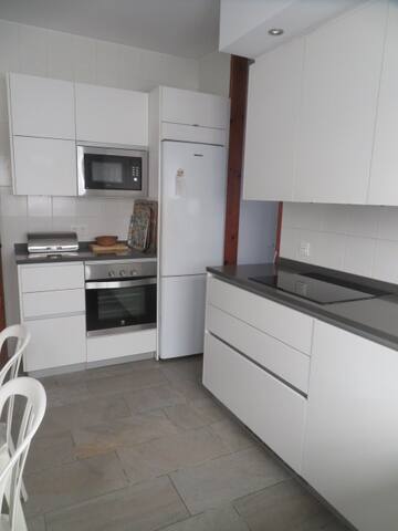 Villa adosada junto a la playa y el golf by Egona gallery image 5