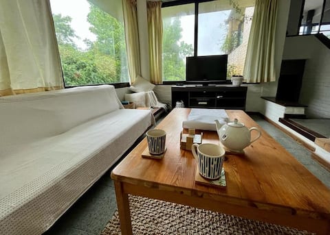 Top Airbnb: Beautiful house with ocean and hill views, and near the beach in Playa Hermosa